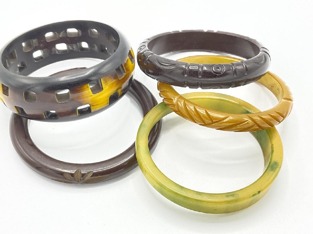 Five (5) Bakelite Bangle Bracelets Carved And Geometric (1 of 4)