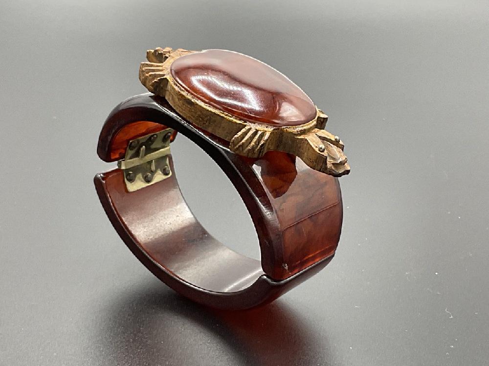 Faux Tortoiseshell Bakelite Turtle Clamper Bracelet (1 of 6)