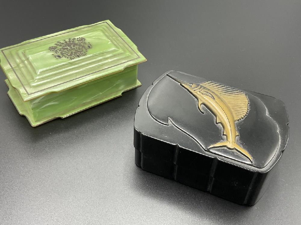 Two (2) Vintage Bakelite Dresser Boxes (1 of 4)