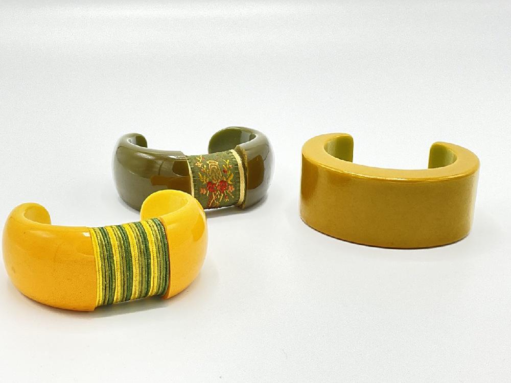 Three (3) Vintage Bakelite Cuff Bracelets (1 of 4)