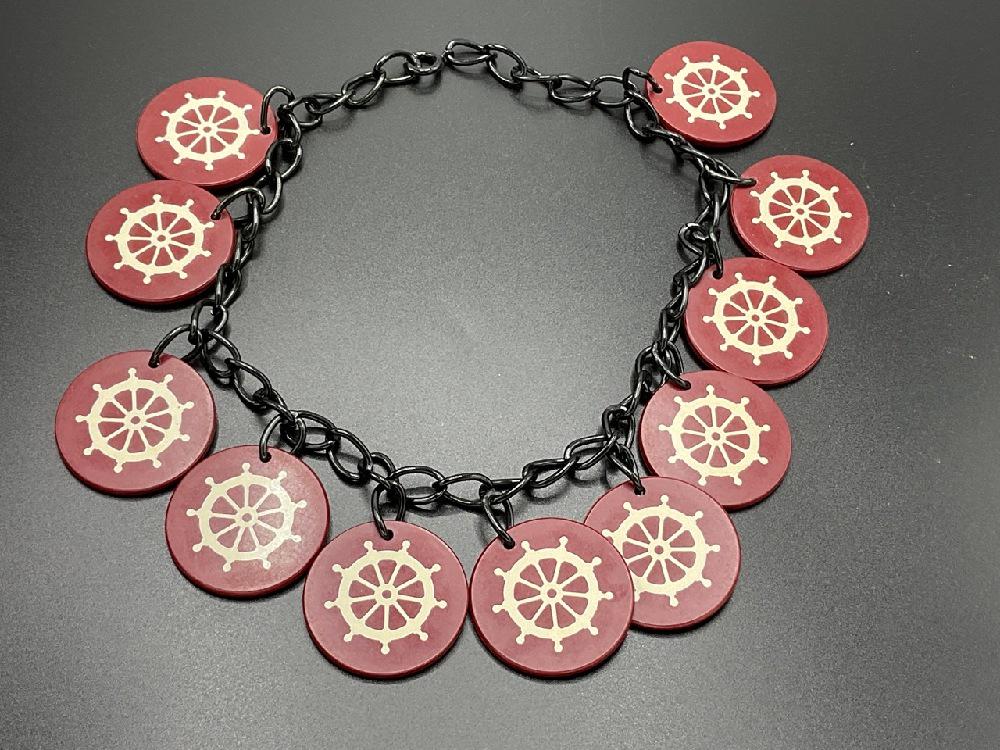 Vintage Nautical Bakelite Ship Wheel Red/White Necklace (1 of 4)
