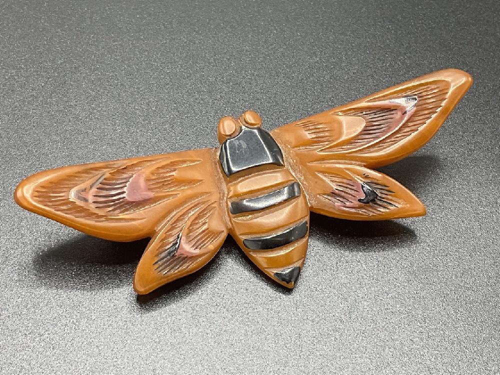 Bakelite Carved Honey Bee Pin (1 of 3)
