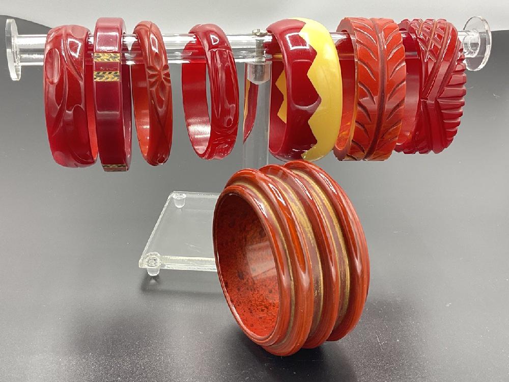 Eight (8) Vintage Red Vintage Bakelite Bangles (1 of 7)