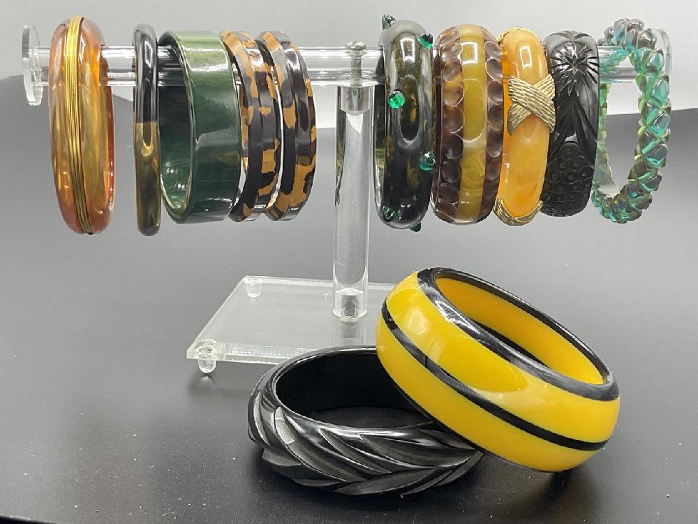 Twelve (12) Assorted Bakelite Bangle Bracelets (1 of 6)