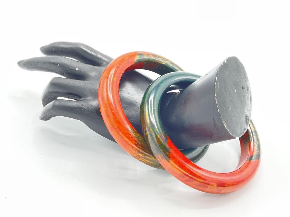 A Pair, Orange/Green Vintage Bakelite Bangle Bracelets (1 of 4)
