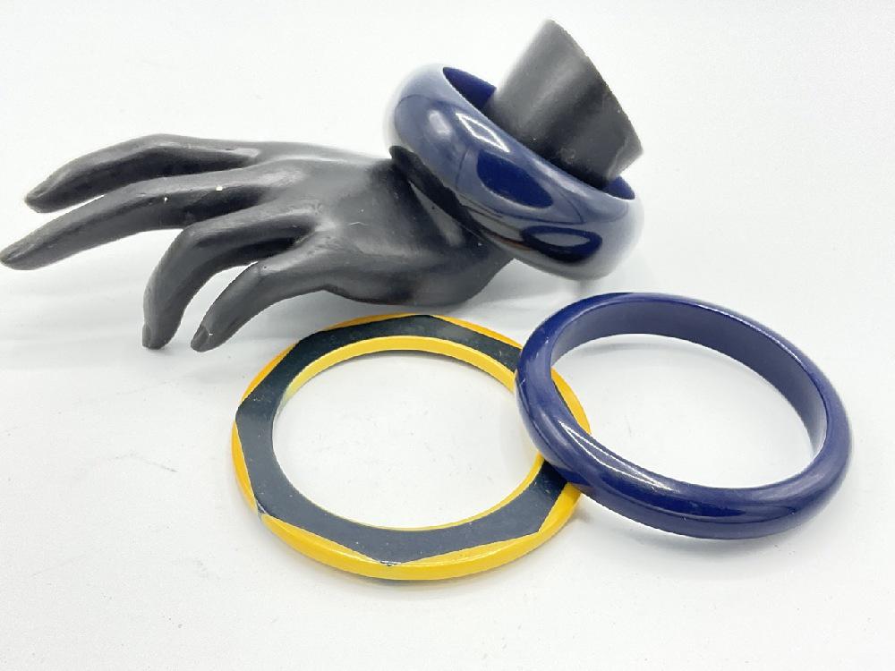 Three (3) Vintage Bakelite Bangles Laminate Blue,Black,Butterscotch (1 of 2)