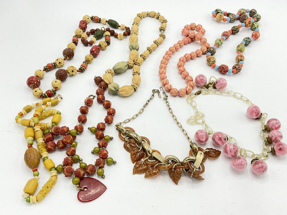 Eight (8) Celluloid And Bakelite Carved Necklaces (1 of 5)