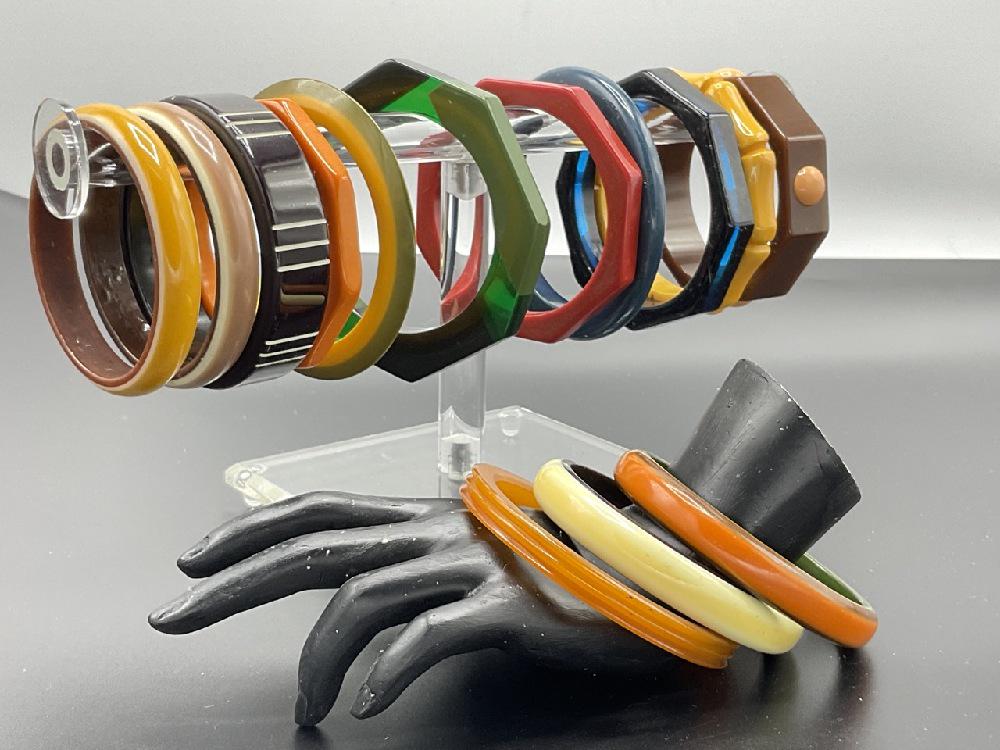 Fourteen (14) Vintage Art Deco Bakelite Bangle Bracelets (1 of 8)