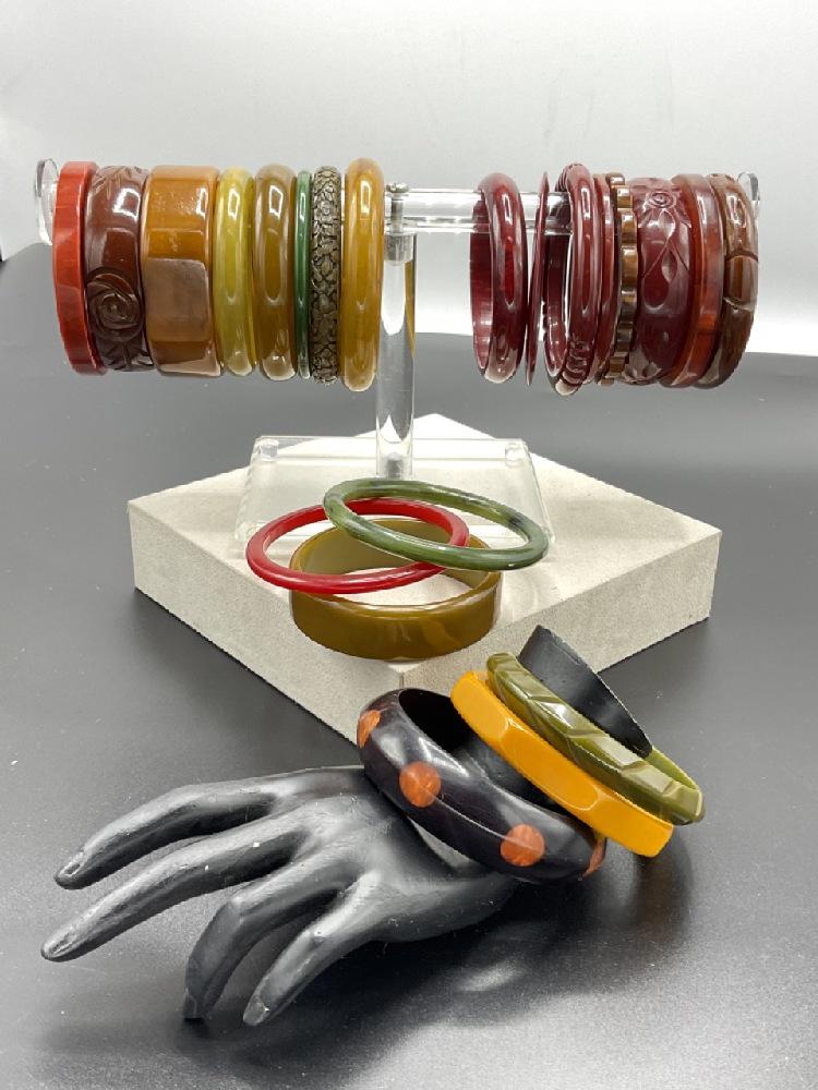 Twenty-Two (22) Vintage Bakelite Bangle Bracelets (1 of 8)