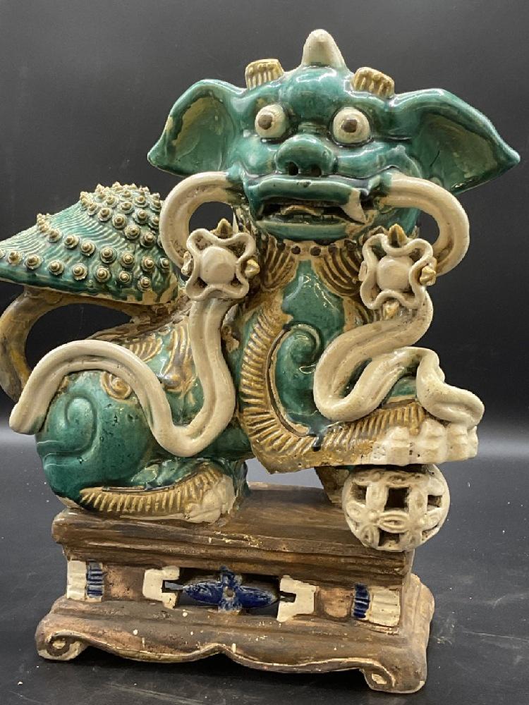 Decorative Chinese Foo Dog Pottery Statue (1 of 5)