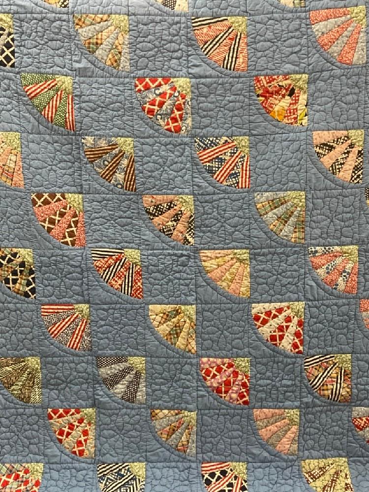 Grandmother’s Fan Quilt: Grandmother?s Fan QuiltGood Condition, Please See Preview Photographs.Dimensions:73" x 59".