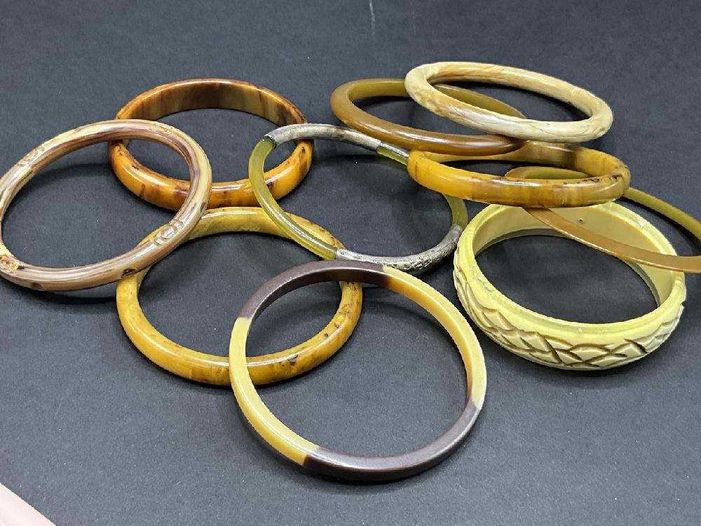 Ten (10) Vintage Bakelite Bangle Bracelets (1 of 4)