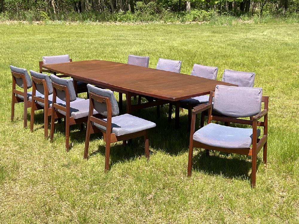 Jens Risom (Danish) Teakwood Dining Room Set (1 of 9)