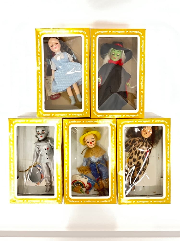 Five (5) Effanbee Wizard of Oz Dolls: Effanbee Five(5) Wizard of Oz Dolls with the Original Boxes. Good Condition, Please See Preview Photographs.