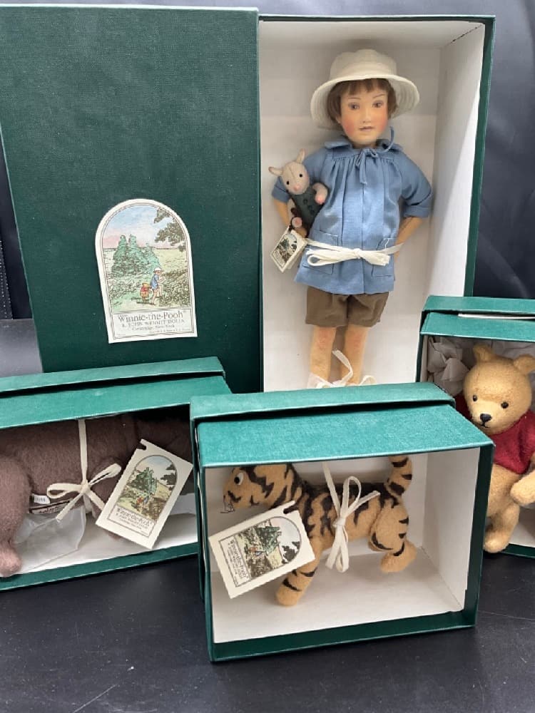 R.John Wright Dolls Winnie-the-Pooh Four (4) Piece Dolls: R.John Wright Dolls Winnie-the-Pooh Four (4) Piece Dolls. All with Original Boxes. Very Good Condition, Please See Preview Photographs.Dimensions: 5”H - 12”H