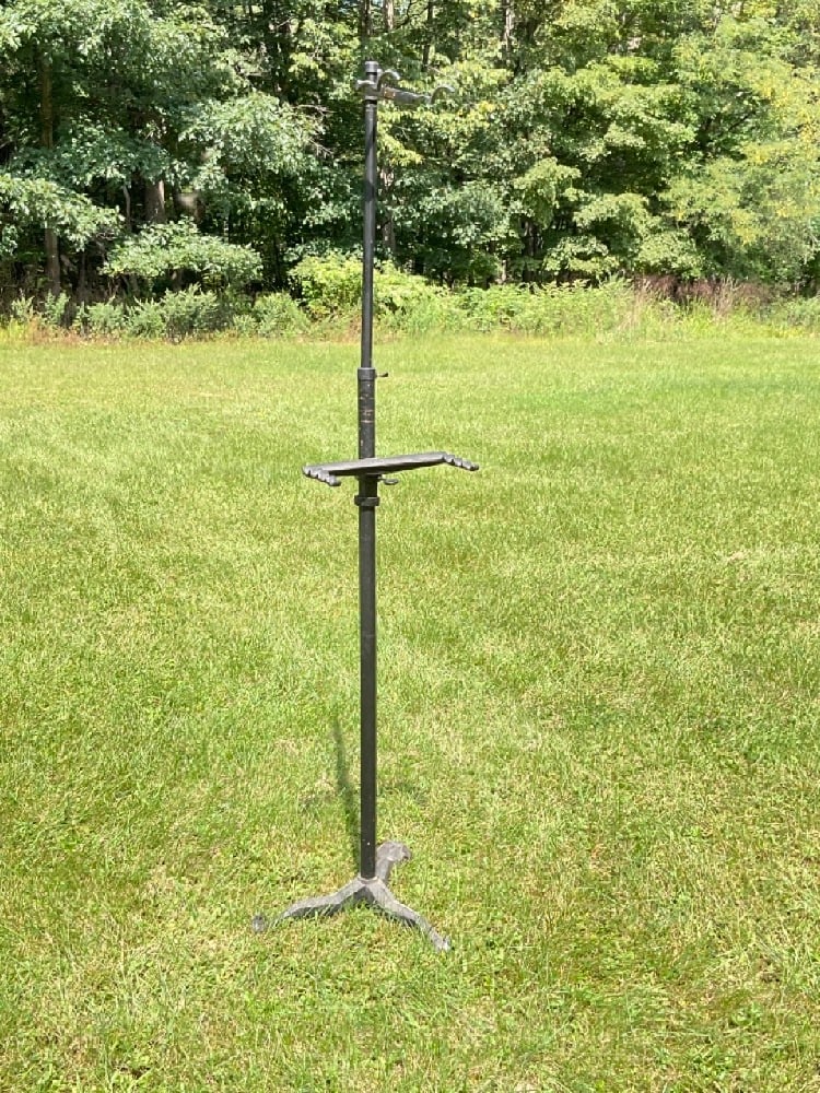 L'Ecole Art Company NEW YORK CITY ART EASEL (1 of 5)