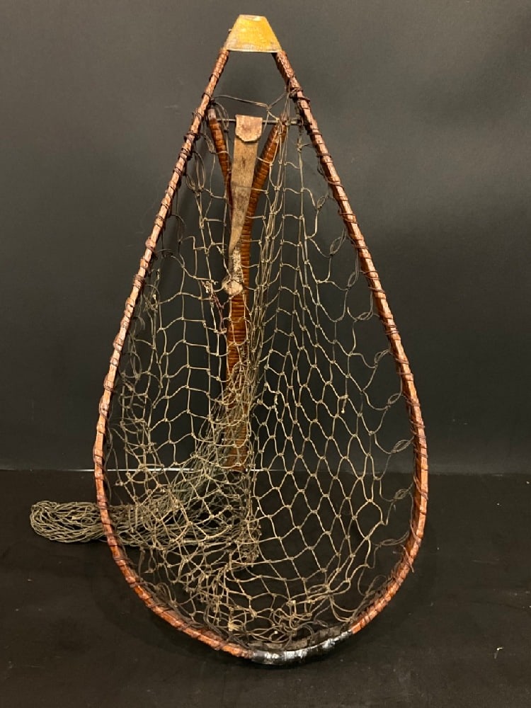 Vintage The Barns Folding Fish Net: The Barns Folding Fish Net Good Condition,Please See Preview Photographs Dimensions: 29” L x 9”W ( Fully Extended)