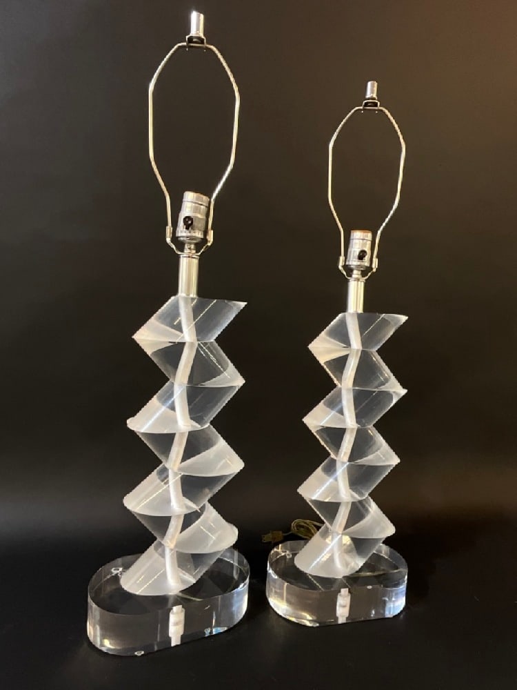 Mid Century Modern Pair of Lucite Table Lamps (1 of 6)
