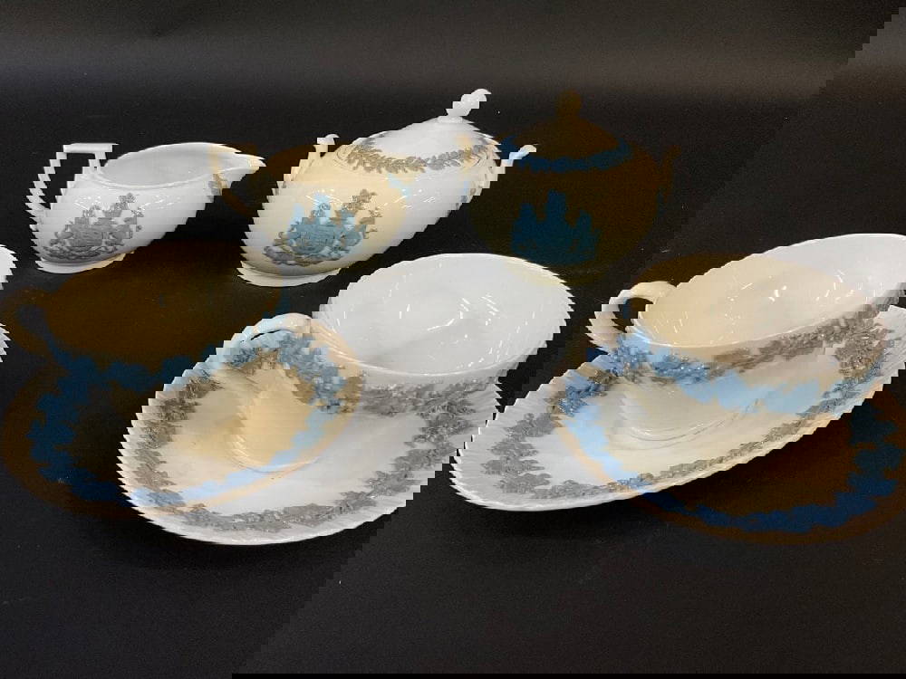 Wedgwood Queensware Tea Set With Sugar And Creamer Auction