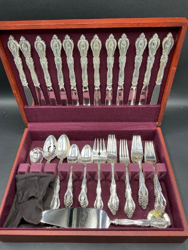 Sixty-Four (64) pc. International Grande Regency Silver Service: Sixty Four (64) Piece International "Grande Regency" Sterling Silver Flatware Service. Total weight: 88.208 troy oz. 12 large forks 17 small forks 1 serving fork 17 small spoons 1 slotted serving spoo