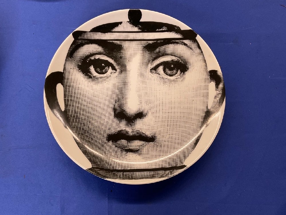 Italian Fornasetti Porcelain Plate "Tema E Variazioni 23": Fornasetti Porcelain Plate, Made in Italy. "Tema E Variazioni 23"Dimensions: 10" Diameter.