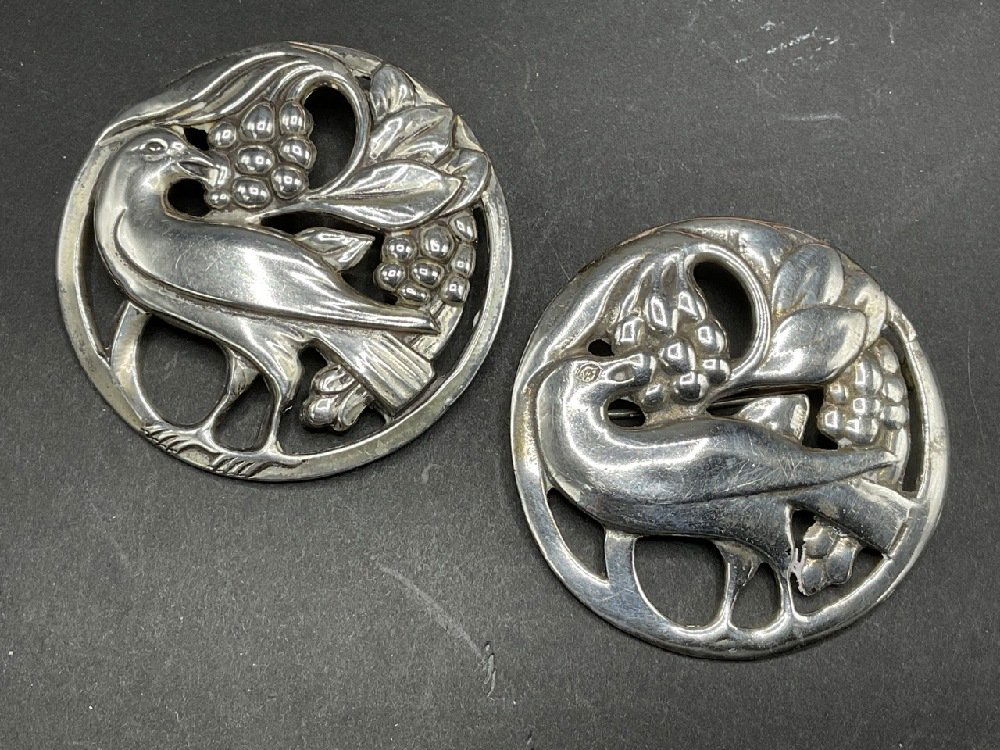 Two (2) Vintage Art Deco Dove Brooches (1 of 3)