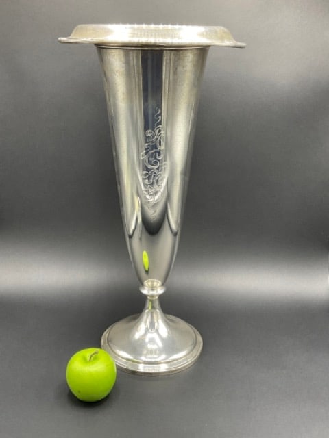 A11368 Gorham Sterling Silver Trumpet Vase (1 of 4)