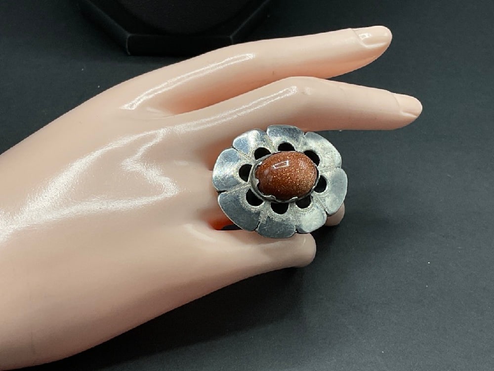 Mexican Goldstone Sterling Silver Vintage Ring (1 of 5)