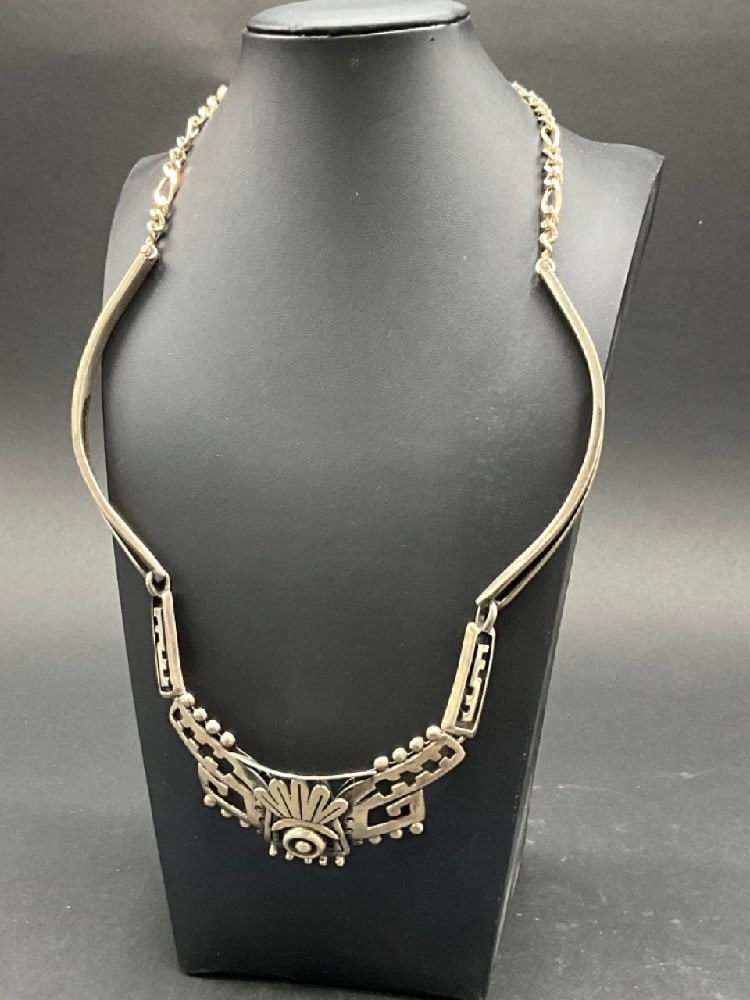 Vintage Mexican Sterling Silver Necklace: Vintage Mexican Sterling Silver Necklace.Total weight: 90 grams. Dimensions: 12 1/2” drop 1 3/4” x 3 1/2”