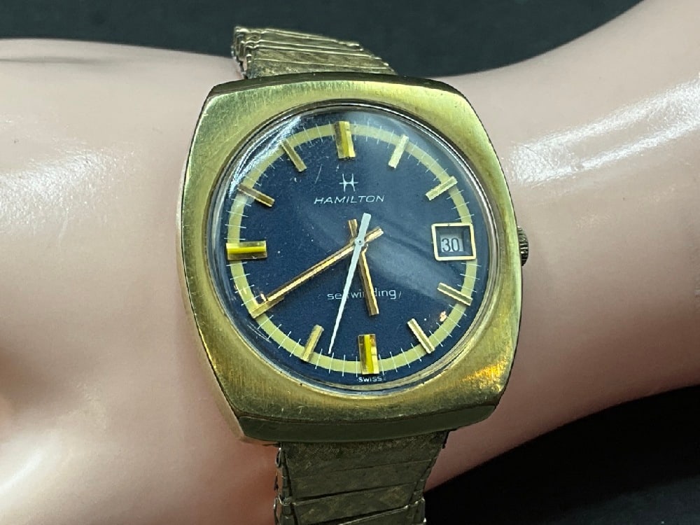 Vintage Hamilton 820007-4 17J  820 Automatic Wristwatch (1 of 5)