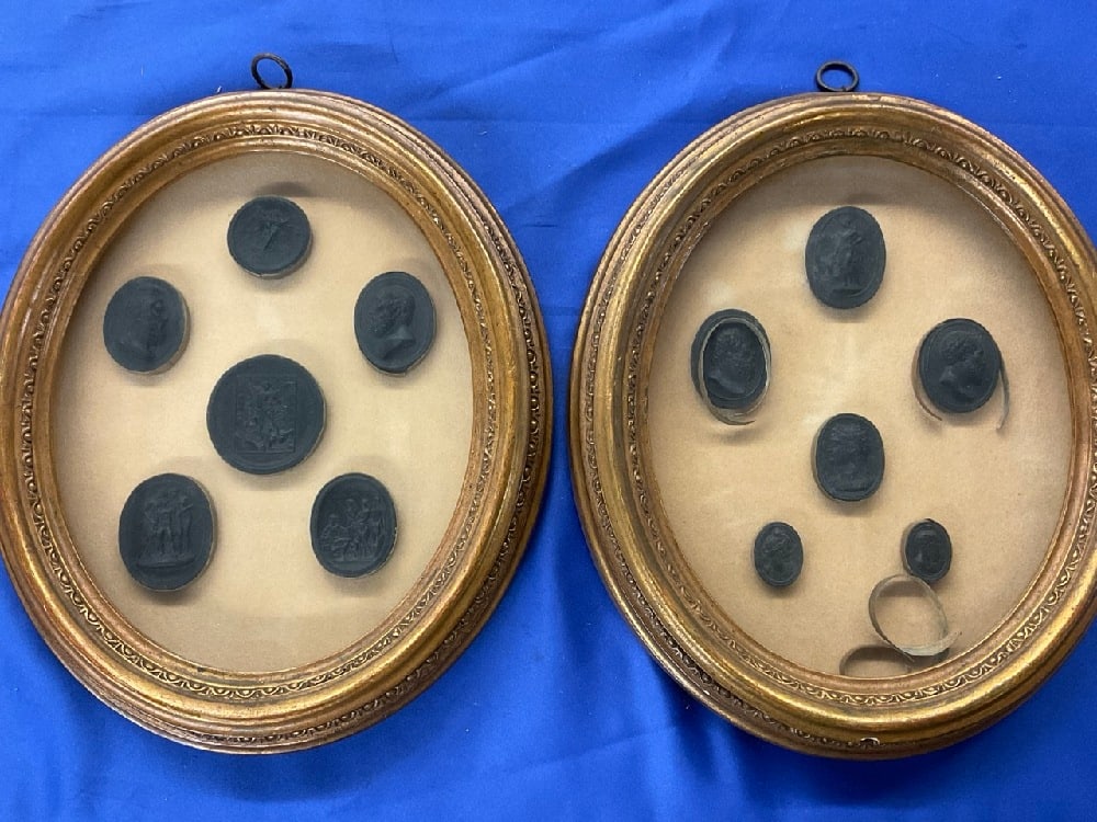 Borghese Framed Grand Tour 12 Plaster Cameos (1 of 5)