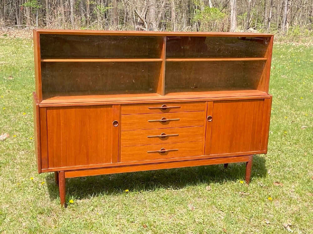 LYBY MOBLER MCM Danish Modern Teakwood Breakfront Cabinet (1 of 6)