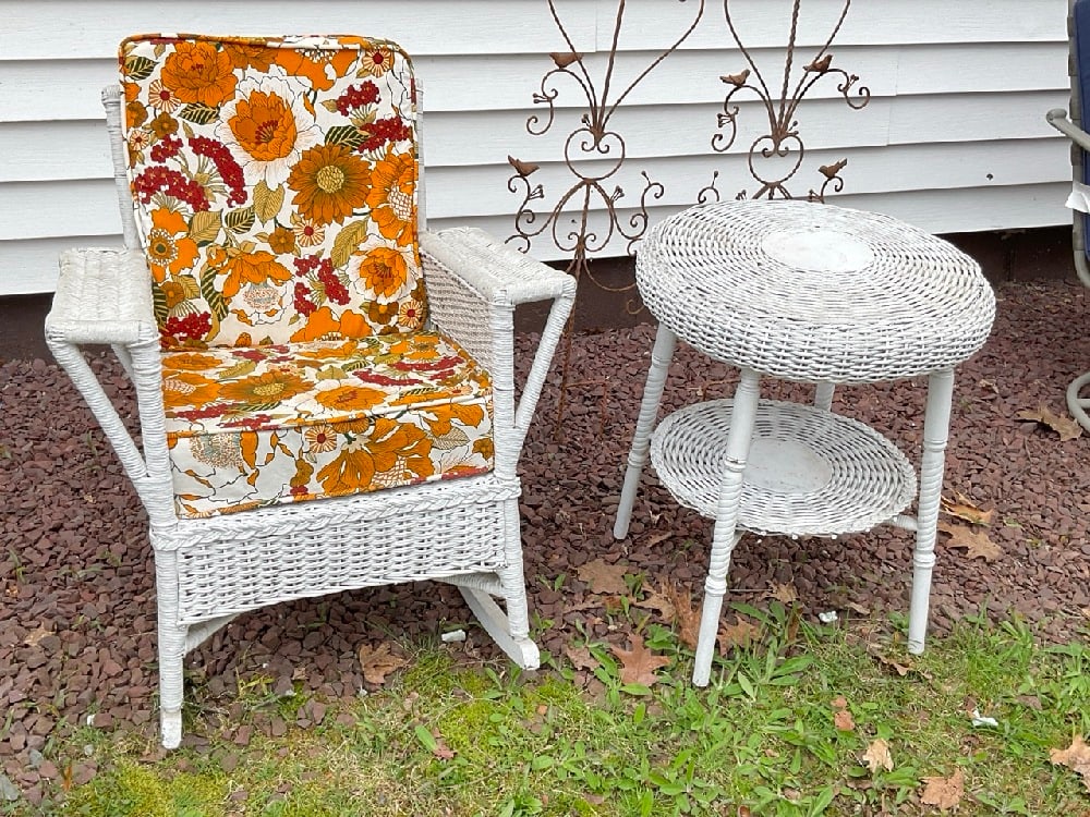 Vintage Wicker Rocker and Round Table (1 of 4)