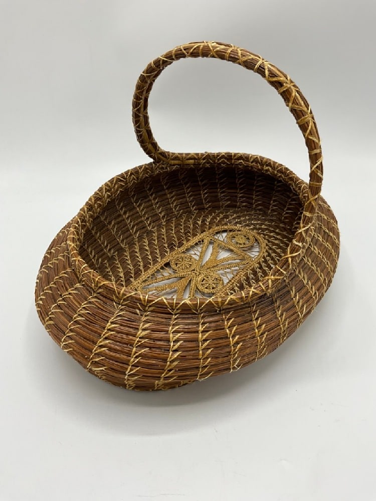 An Original Basket By Ernest Beardsley: An Original Basket By Ernest Beardsley. Dimensions: 8” x 12” x 9”