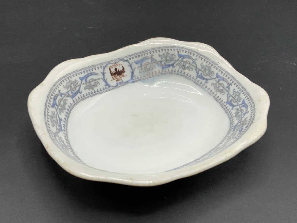 New York Central Lines, Buffalo China Dish Dewitt Clinton: New York Central Lines Buffalo China Dish. Dimensions: 6" X 5" and 1"h.