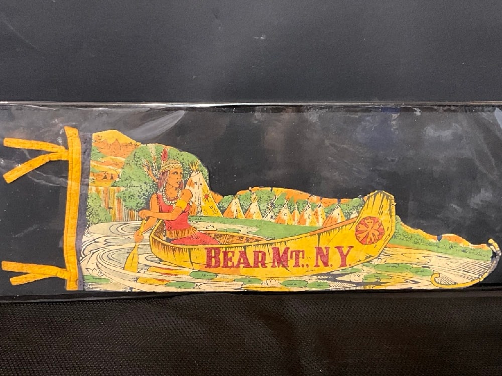 Bear Mt., N.Y Pennant: Bear Mt., N.Y Pennant. Bear Mt. State Park on The Hudson River in Rockland County. Dimensions: 30” L Good Condition, Please See Preview Photographs