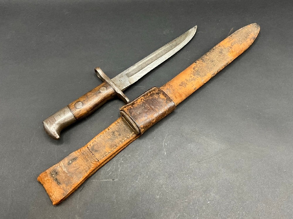 1899 U.S Bayonet Kraig Jorgensen U.S Model 1892 W/ Original Leather Scabbard: 1899 U.S Bayonet Kraig Jorgensen U.S Model 1892 W/ Original Leather Scabbard Blade: 7” W/ handle: 10”