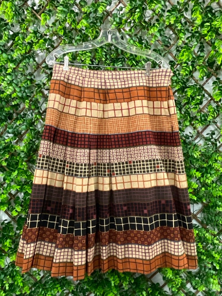 Vintage 60's Yves Saint Laurent Rive Gauche Wool Wrap Skirt: Yves Saint Laurent Rive Gauche YSL Wool Wrap SkirtWaist: 30” Length: 26” Good Condition, Please See Preview Photographs