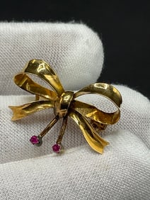 18K Yellow Gold Ruby Bow Pin