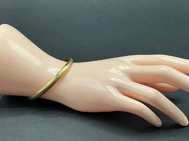 14K Yellow Gold Hinged Bangle Bracelet