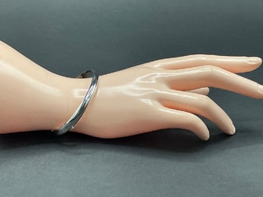 14K White Gold Bangle Bracelet