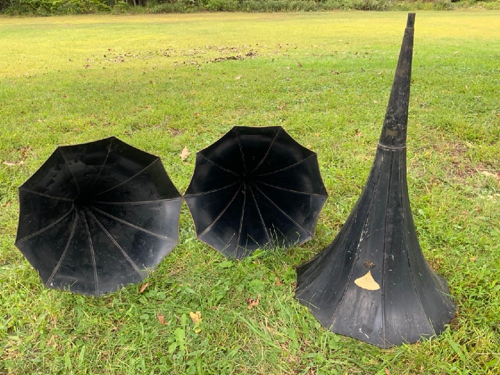 Lot of 3 Antique Thomas A. Edison Standard Phonograph Horns (1 of 10)