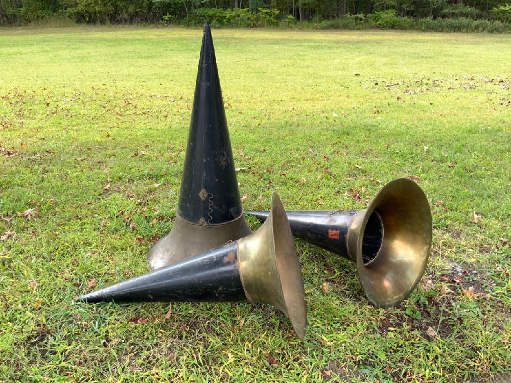 Lot Of 3 Antique Brass Phonograph Horns (1 of 15)