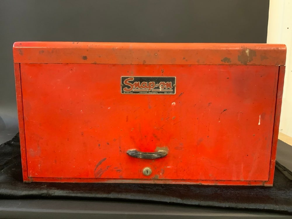 Vintage Snap On Tool Box Full Of Vintage Snap On Blue Point Tools: Vintage Snap On Tool Box Full Of Vintage Snap On and Blue Point Tools. Dimensions: 15” x 26” x 12”