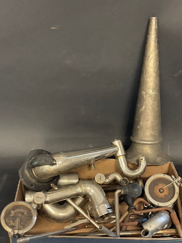 Collector's Estate Collection of Phonograph Parts (1 of 4)