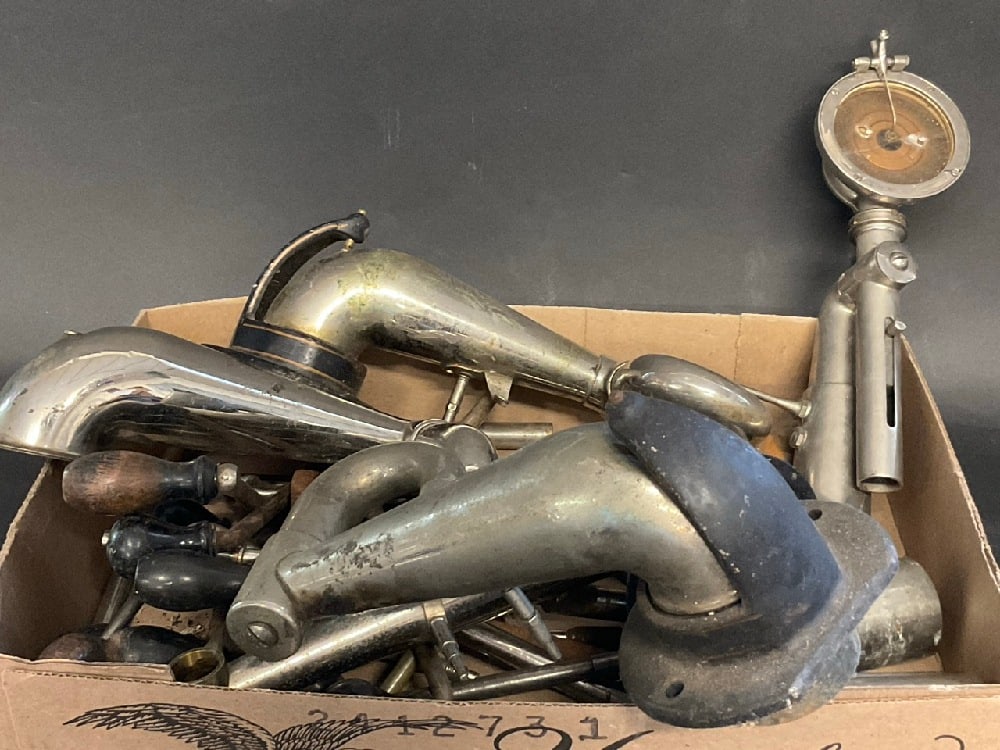Collector's Estate Collection of Phonograph Parts: Collector's Estate Collection of Phonograph Parts. As seen in photograph preview.