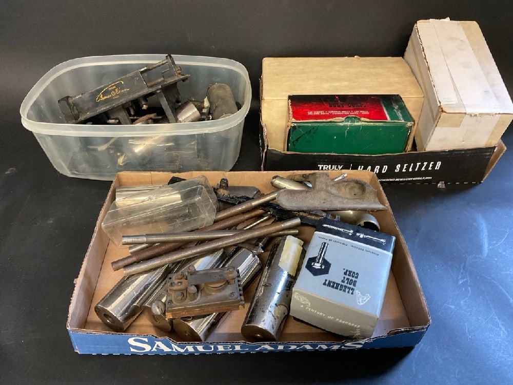 Collector's Estate Collection of Phonograph Parts: Collector's Estate Collection of Phonograph Parts. As seen in photograph preview.