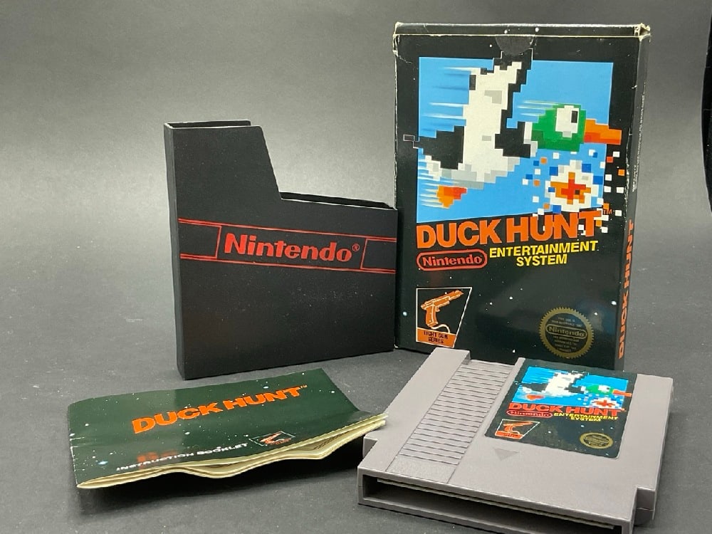 c. 1985 Duck Hunt Nintendo NES Video Game (1 of 15)