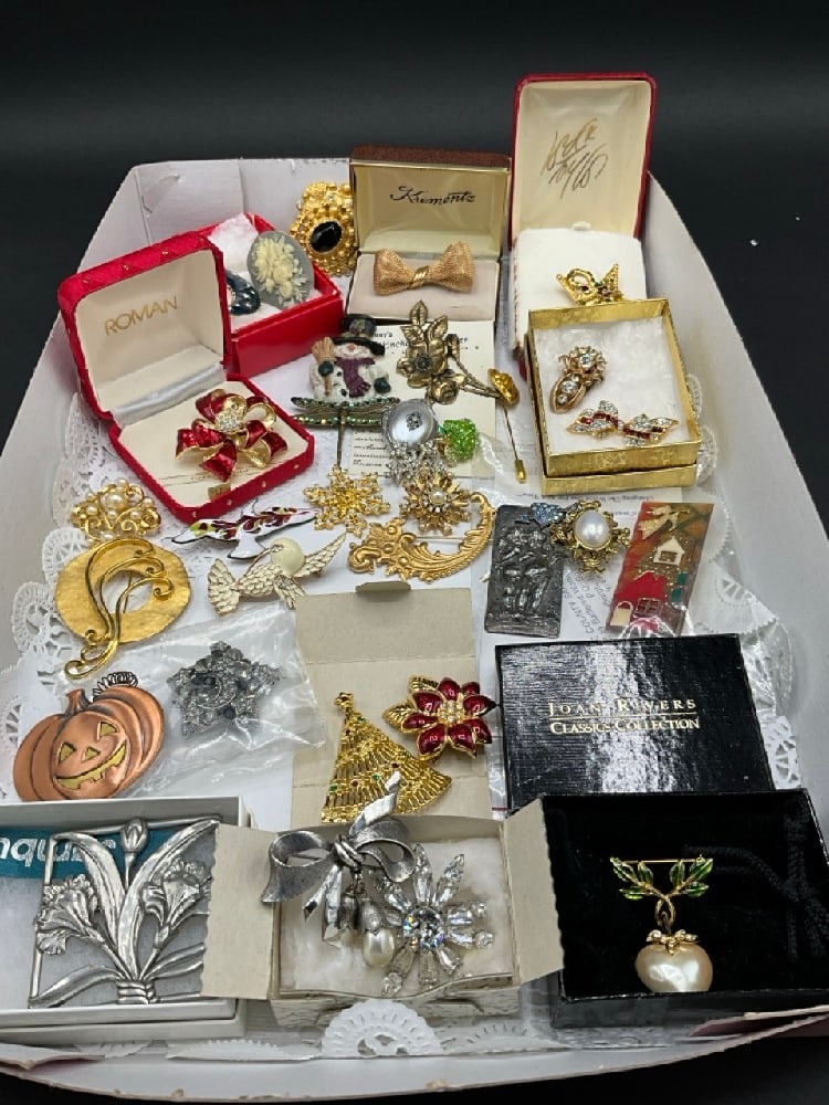 Estate Compiled Costume Jewelry Group (1 of 7)