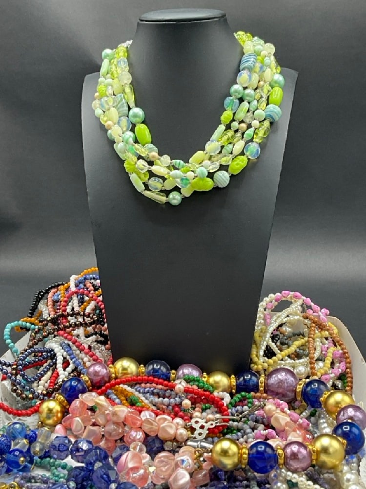 Estate Compiled Vintage Bead Jewelry Necklaces (1 of 13)